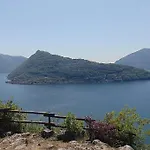 Tana Leone Apartament