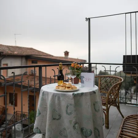 Tana Leone Apartament *