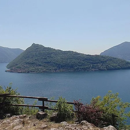 Tana Leone Apartmán